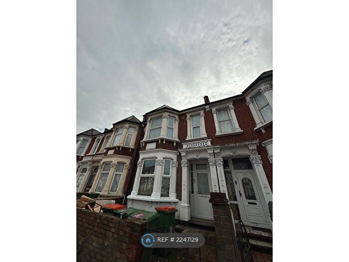 1 Bedroom Flat To Rent In Romford Road, London, E7