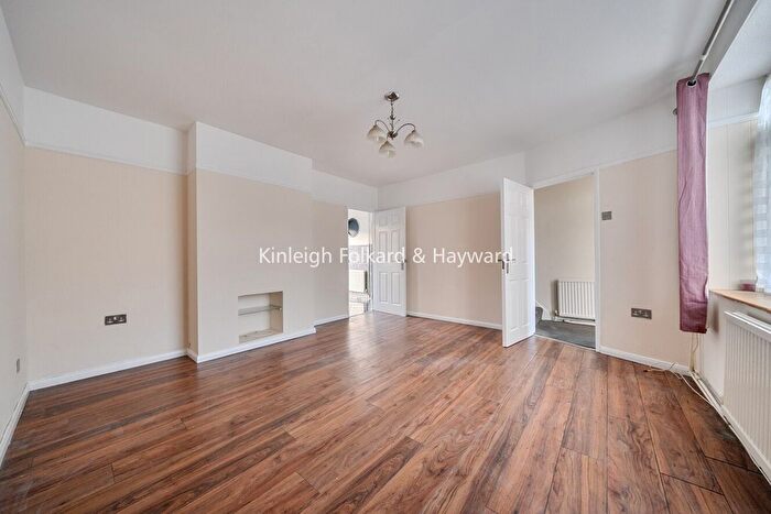 3 Bedroom End Terrace House To Rent In Flimwell Close, Bromley, BR1