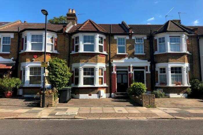 3 Bedroom Property To Rent In Cecil Avenue, Enfield EN1