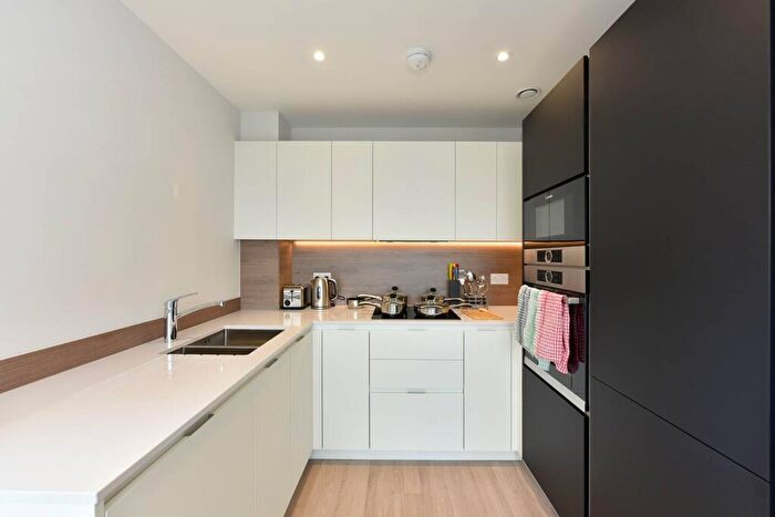 1 Bedroom Flat For Sale In Skylark Point, Stoke Newington, London, N4