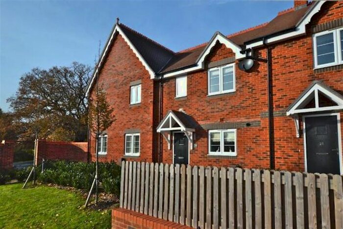 3 Bedroom Semi-Detached House To Rent In Woodlands Avenue, Rowland's Castle, PO9