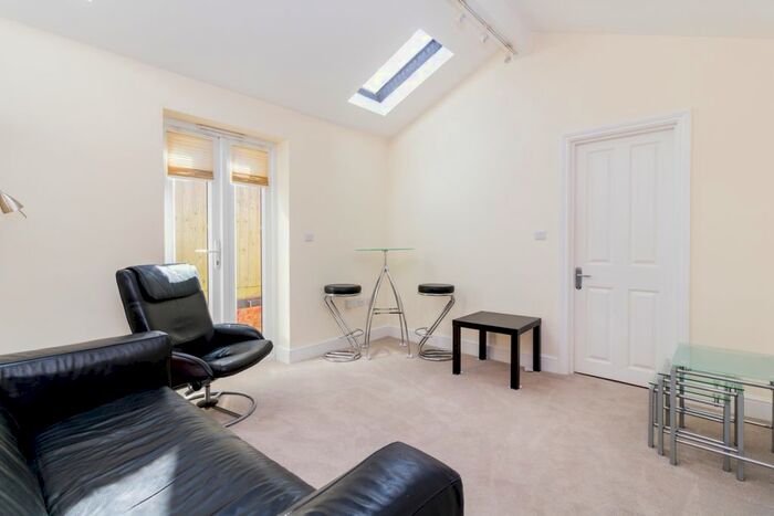 1 Bedroom Flat To Rent In Bullingdon Road, Oxford, OX4