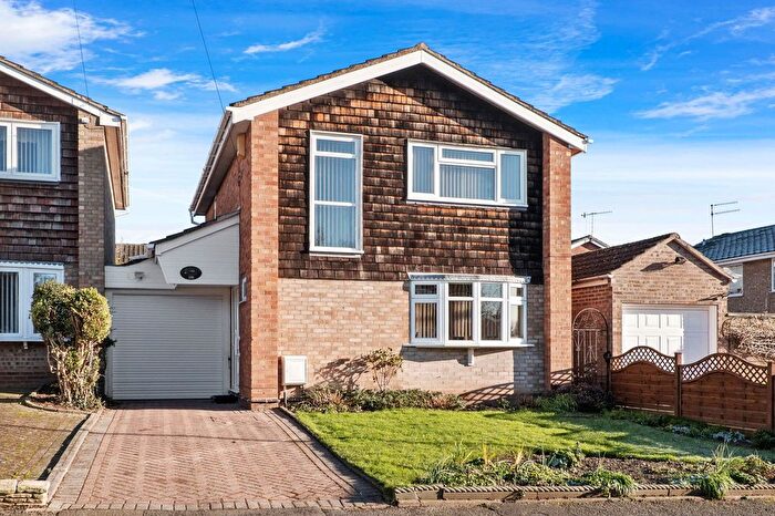 3 Bedroom Detached House For Sale In Columbia Drive, Lower Wick, Worcester., WR2