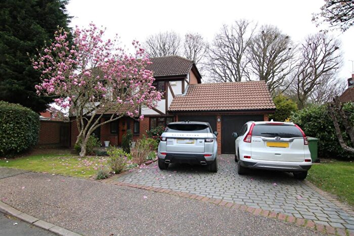 4 Bedroom Detached House To Rent In Quail Close, Horsham, West Sussex, RH12