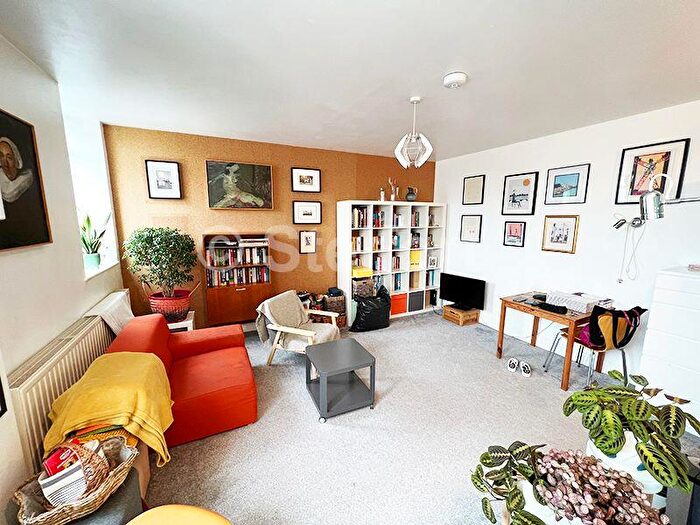 1 Bedroom Flat To Rent In Camden Road, London, N7