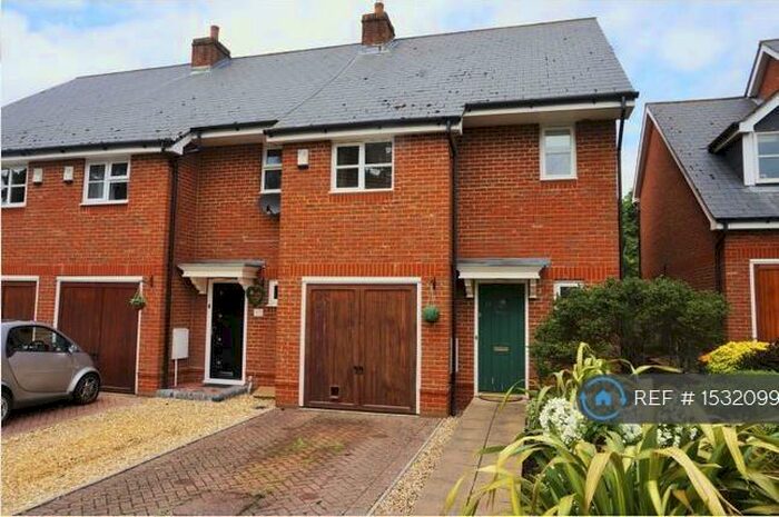 3 Bedroom End Of Terrace House To Rent In Fryers Close, Kings Worthy, Winchester, SO23