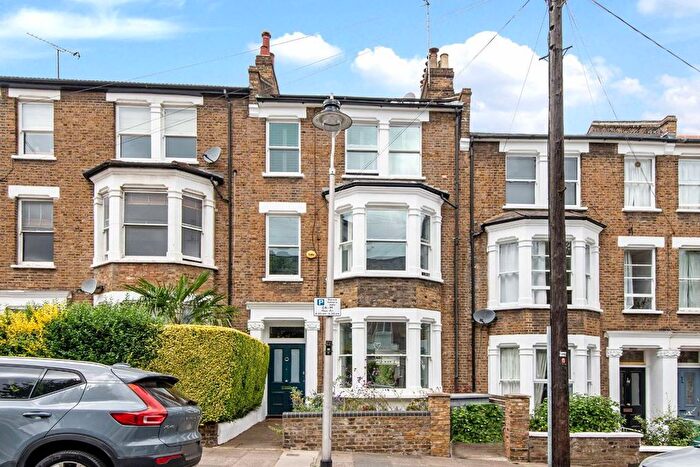 4 Bedroom Property To Rent In Lupton Street, Kentish Town, NW5