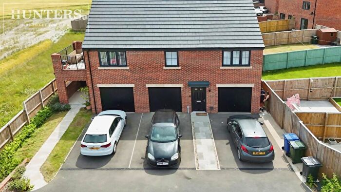 2 Bedroom Coach House For Sale In Bretton Way, Barnsley, S71