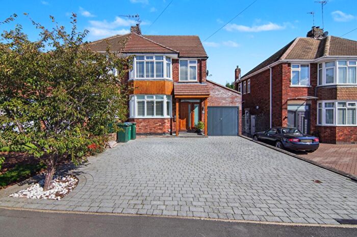 4 Bedroom Semi-Detached House For Sale In Frobisher Road, Coventry, CV3