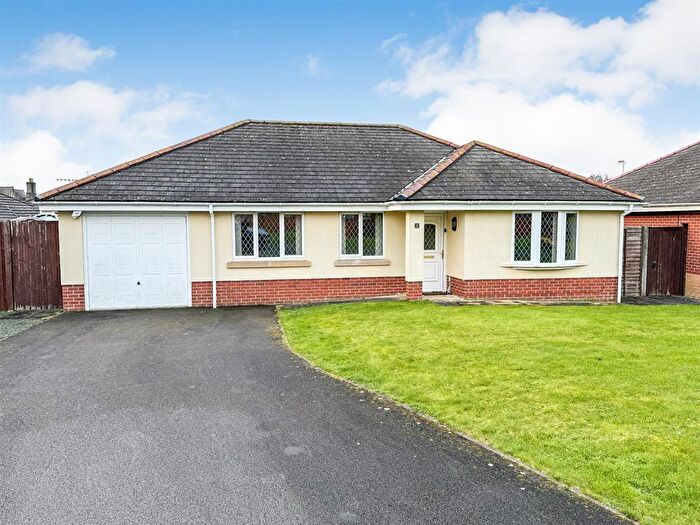 3 Bedroom Detached Bungalow For Sale In Celyn Close, Weston Rhyn, Oswestry, SY10
