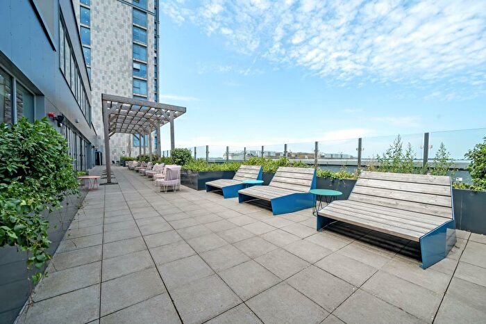 2 Bedroom Apartment To Rent In Thames Quarter, Nap, Reading, RG1