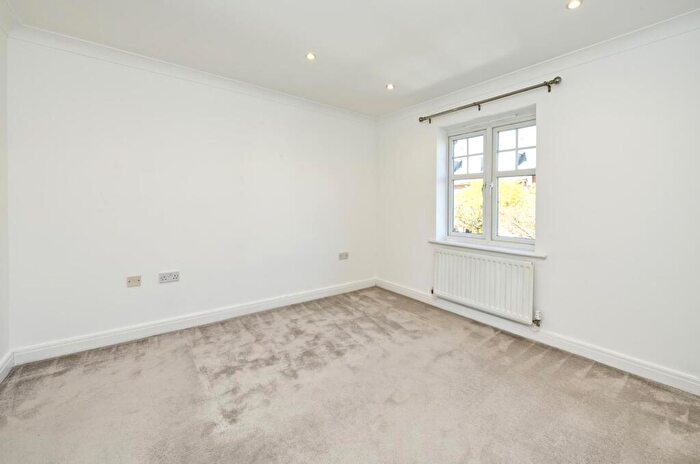 5 Bedroom Detached House To Rent In Tavistock Avenue, Lidbury Square, Mill Hill East, London, NW7