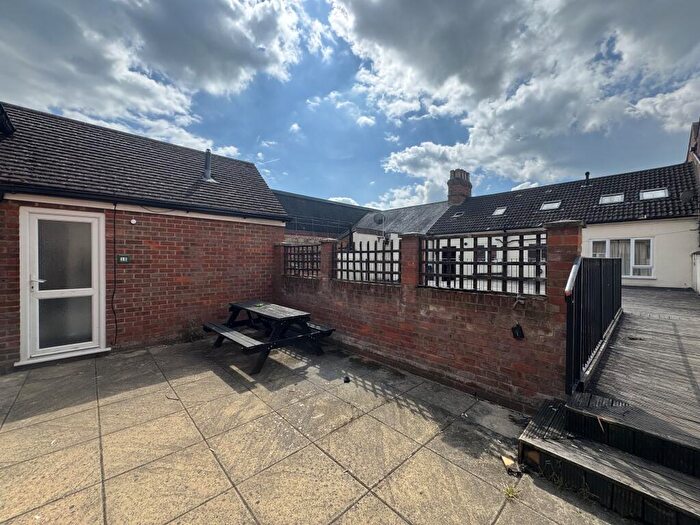 2 Bedroom Duplex To Rent In Hale Street, Aylesbury, HP20