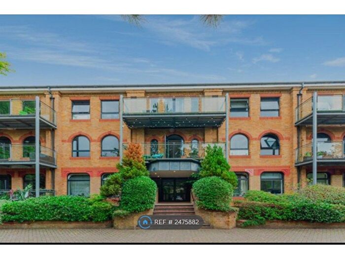 2 Bedroom Flat To Rent In Inner Park Road, Southfields, SW19
