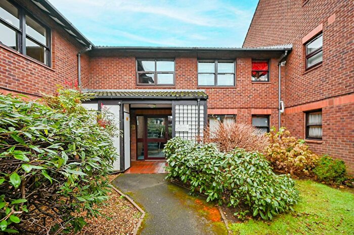 1 Bedroom Flat For Sale In Holley Road, Acton, London, W3