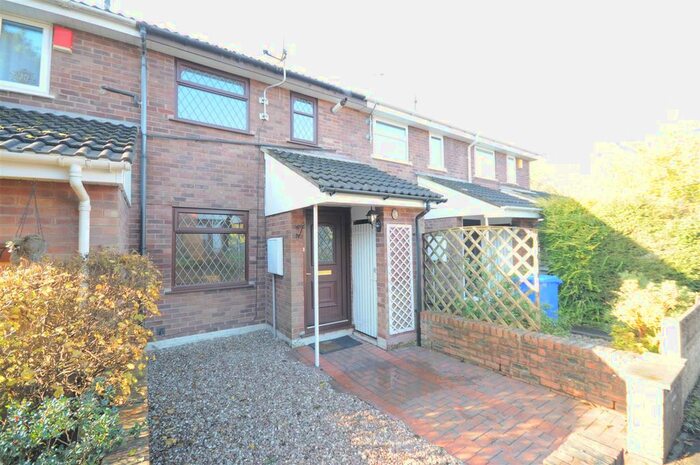 2 Bedroom Town House To Rent In Crompton Grove, Stoke-On-Trent, ST4