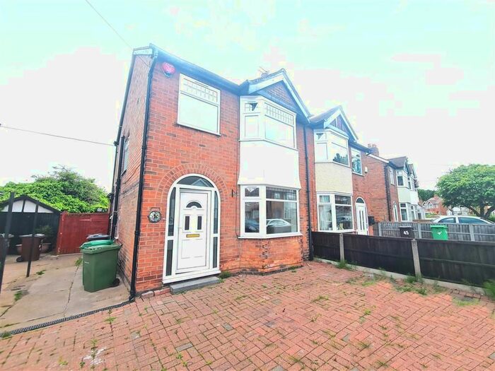 3 Bedroom Semi-Detached House To Rent In Charlbury Road, Wollaton, Nottingham, NG8