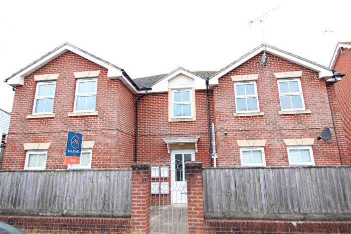 1 Bedroom Flat For Sale In Consort Road, Cowes, PO31