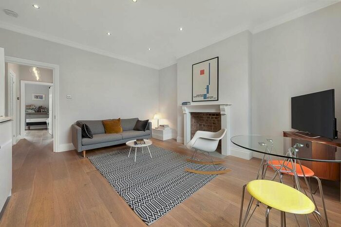 2 Bedroom Flat To Rent In Brixton Road, London, SW9