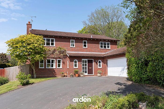 5 Bedroom Detached House For Sale In Gorsemeadow Drive, Barnt Green, B45