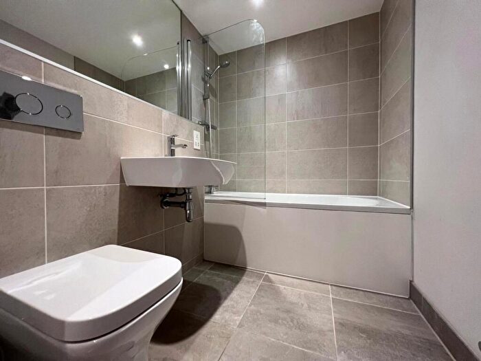 2 Bedroom Apartment To Rent In William Street, Birmingham, B15