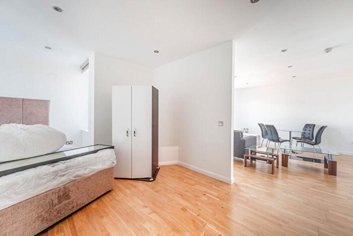 Studio For Sale In Peterborough Road, Harrow, HA1