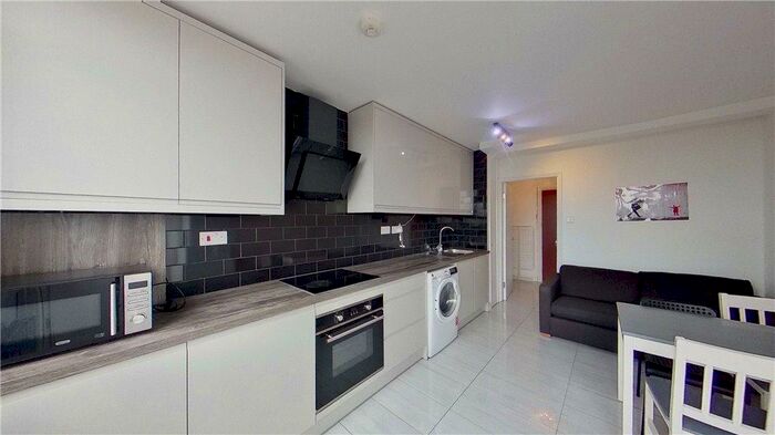 3 Bedroom Apartment To Rent In Addy House, Rotherhithe New Road, London, SE16