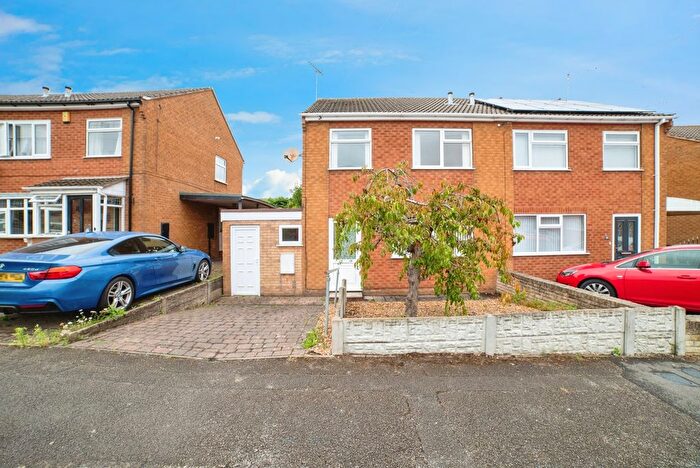 3 Bedroom Semi-Detached House For Sale In Abbey Road, Mansfield, Nottinghamshire, NG18
