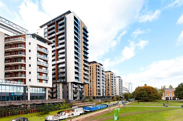 2 Bedroom Flat For Sale In Palmers Road, London, E2