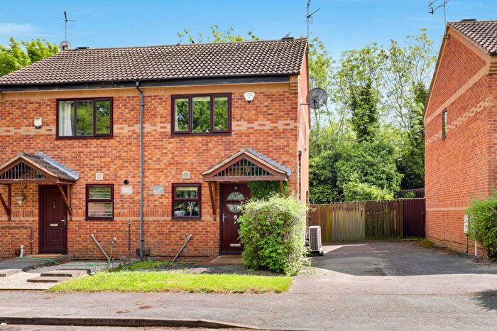 2 Bedroom Semi Detached House For Sale In Newcastle Farm Drive, Nottingham, NG8