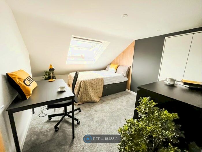 6 Bedroom Terraced House To Rent In Rosebery Road, Exeter, EX4