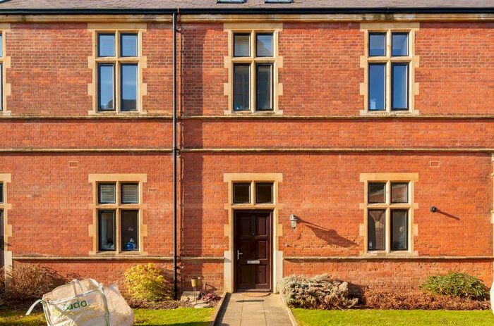 3 Bedroom Town House To Rent In Devonshire House, Marlborough Drive, Bushey, WD23