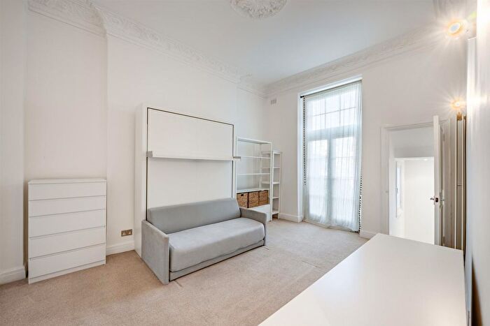 Studio For Sale In Sutherland Avenue, Maida Vale, W9