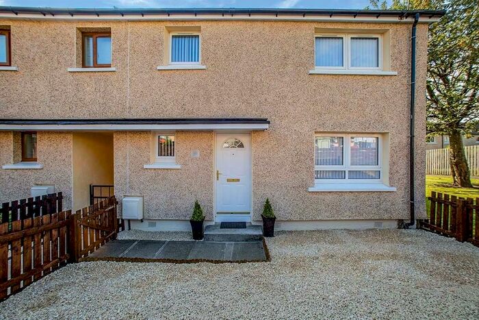 3 Bedroom Detached House To Rent In East Glen Avenue, Deans, Livingston, West Lothian, EH54