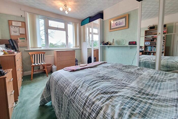 3 Bedroom End Of Terrace House For Sale In Drayton, Hampshire, PO6