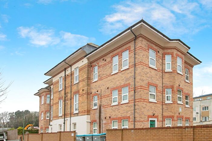 2 Bedroom Flat To Rent In Lorne Park Road, Bournemouth, BH1