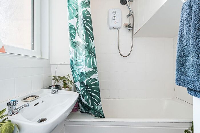 1 Bedroom Flat For Sale In / Easter Road, Edinburgh, EH6