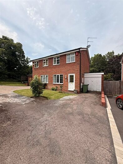 2 Bedroom Semi-Detached House To Rent In Stoneleigh Close, Redditch, B98