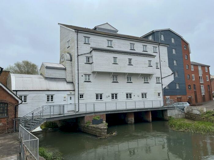 1 Bedroom Apartment To Rent In Weir Court, Barton Mill Road, Canterbury, CT1