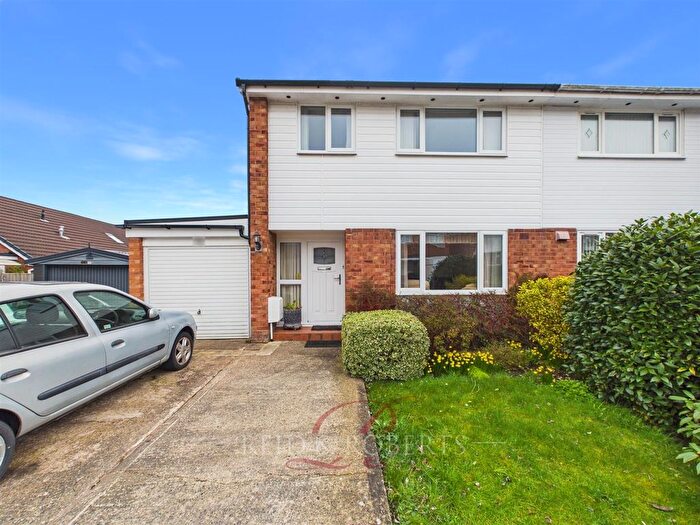 3 Bedroom Semi-Detached House For Sale In Wyndham Drive, Cefn-Y-Bedd, Wrexham, LL12