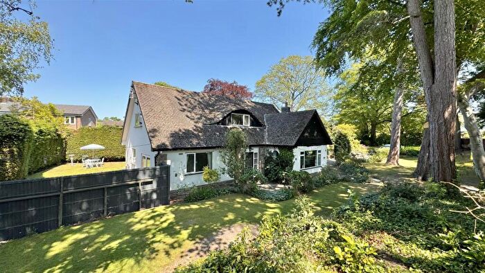 3 Bedroom Detached House For Sale In Holly Road South, Wilmslow, SK9