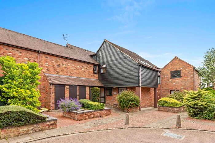 1 Bedroom Flat For Sale In Church Street, Princes Risborough, HP27