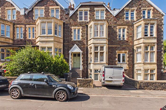1 Bedroom Flat For Sale In Manilla Road, Clifton, BS8
