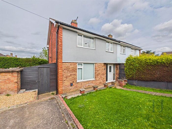 3 Bedroom Semi Detached House For Sale In Ringleas, Cotgrave, Nottingham, NG12