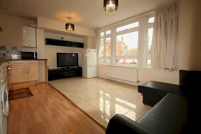 1 Bedroom Flat To Rent In Burnt Ash Road, Lee Green, SE12