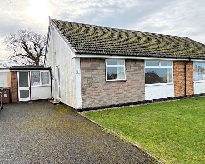 4 Bedroom Semi-Detached Bungalow For Sale In Tywyn, LL36