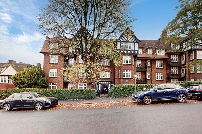 2 Bedroom Flat To Rent In Moreland Court, Finchley Road, London, NW2