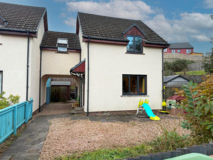 3 Bedroom End Of Terrace House For Sale In Glasdrum Court, Fort William, PH33