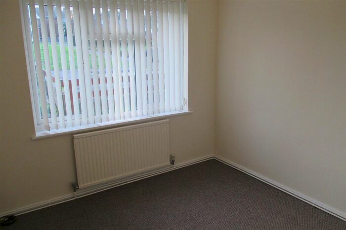 2 Bedroom Bungalow To Rent In Edith Way, Corringham, Stanford-Le-Hope, SS17