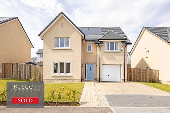5 Bedroom Detached House For Sale In Granite Walk, Penicuik, Midlothian, EH26